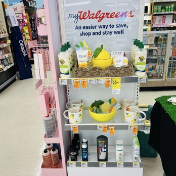 Walgreens - Springtime Seasonal Merch - Drugstores Near Me - Austin, Texas Walgreens - Springtime Seasonal Merch - Drugstores Near Me - Austin, Texas