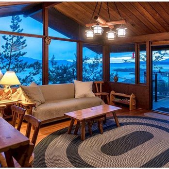 Burchill's B&B - Photo - Bed & Breakfast Near Me - Halfmoon Bay, British Columbia