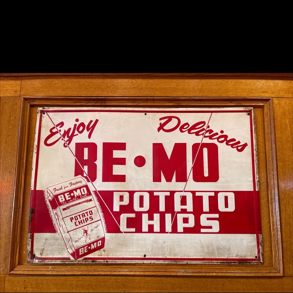 BROTHERS BAR & GRILL Updated August 2024 47 Photos & 64 Reviews 215 N Walnut St