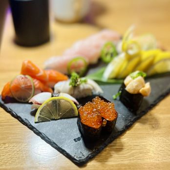 Sushi Damu - Salmon Sashimi, mackerel, octopus, Spicy Scallops Sashimi, Ikura Sashimi, Ebi Sashimi - Sushi Bars Near Me - Tustin, California