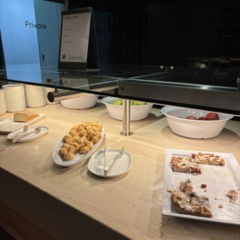 Oneworld Business Lounge - LAX - Mini desserts - Airport Lounges Near Me - Los Angeles, California