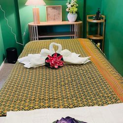 Manee therapeutic Thai massage Wellington