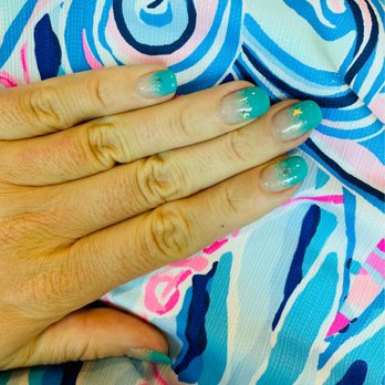 Gradient Nail - Nail Salons Near Me - Honolulu, Hawaii