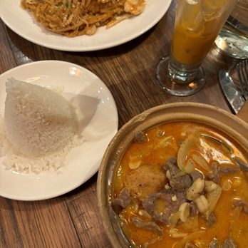 Thai72 - Massaman Curry Pad Thai - Thai Near Me - New York, New York