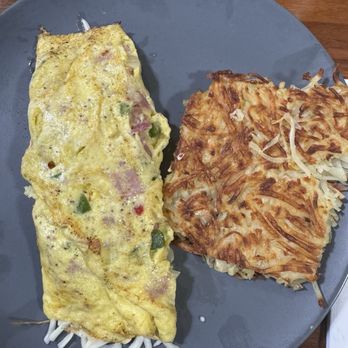 Salt & Pepper - Omelette with hashbrowns - Breakfast & Brunch Near Me - Prescott, Arizona