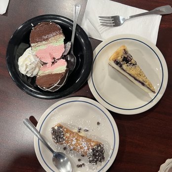 Cafe Sicilia - Dessert - Italian Near Me - Tewksbury, Massachusetts