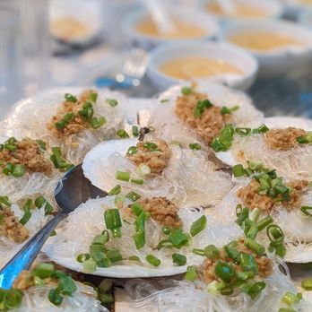 Dynasty - Steamed scallops with vermicelli - Cantonese Near Me - Boston, Massachusetts