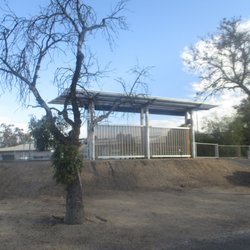 Seaton Park Railway Station - Shelter