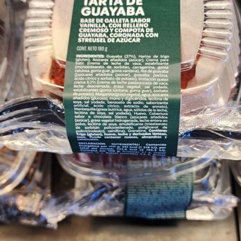 Starbucks - Tarta de guayaba. Diciembre 2023 - Coffee & Tea Near Me - Lomas del Mar, BCN