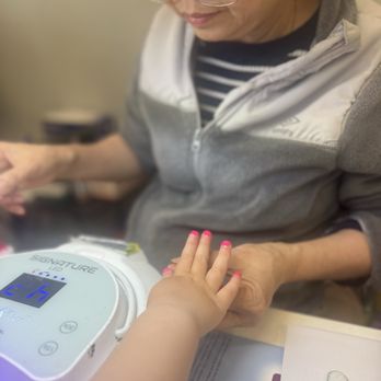 Famous Nails and Spa - Nail Salons Near Me - Lompoc, California