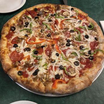 Marino's Italian Restaurant - Pizza large supreme - Italian Near Me - Bellflower, California