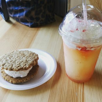 Toasted Mallow - Homemade oatmeal cream pie and frozen strawberry lemonade. - Desserts Near Me - Gilbert, Arizona Toasted Mallow - Homemade oatmeal cream pie and frozen strawberry lemonade. - Desserts Near Me - Gilbert, Arizona