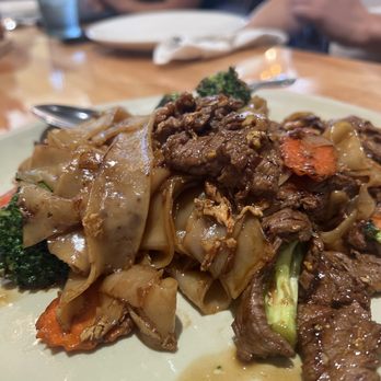 Basil & Co - Pad See Ew - Thai Near Me - Diamond Bar, California