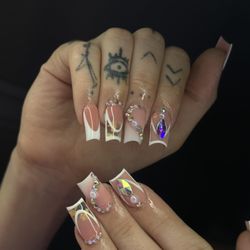 Peache Nails and Spa