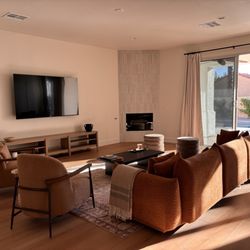 JL Construction - Living room