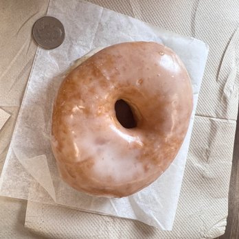 Red's Donuts - Classic raised and glazed - Donuts Near Me - Seaside, California Red's Donuts - Classic raised and glazed - Donuts Near Me - Seaside, California
