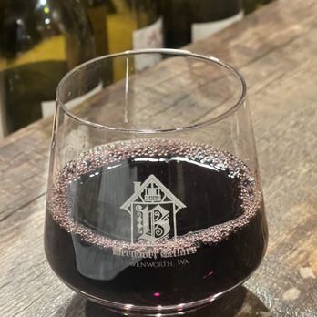 Bergdorf Cellars - Beer, Wine & Spirits Near Me - Leavenworth, Washington