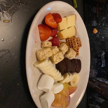 Simply Dipped Fondue - Dessert tray with two different delicious chocolate dips - Fondue Near Me - Fredericksburg, Texas