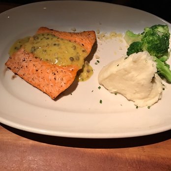 Houston's Restaurant - Salmon with mustard and lentil sauce, mashed potatoes, and broccoli (I think with garlic and parmesan) - New American Near Me - Irvine, California