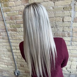 Raven and Blonde - Blonde beauty