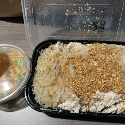 Pad Thai with chicken