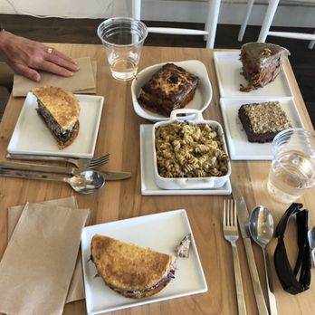 Green Table - Delicious burger, mac & cheese, lasagne, fudge, and apple pie! Yummy!!! - Juice Bars & Smoothies Near Me - Santa Barbara, California