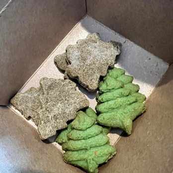 River Dog Bakery - Cheezmas Trees and Salmon treats - Pet Stores Near Me - Knoxville, Tennessee River Dog Bakery - Cheezmas Trees and Salmon treats - Pet Stores Near Me - Knoxville, Tennessee
