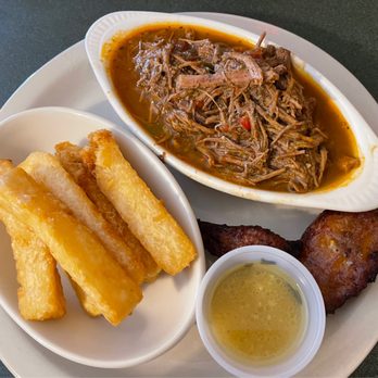 Cafe Masaryktown - Ropas Viejas w Yuca Fries - Cuban Near Me - Masaryktown, Florida Cafe Masaryktown - Ropas Viejas w Yuca Fries - Cuban Near Me - Masaryktown, Florida
