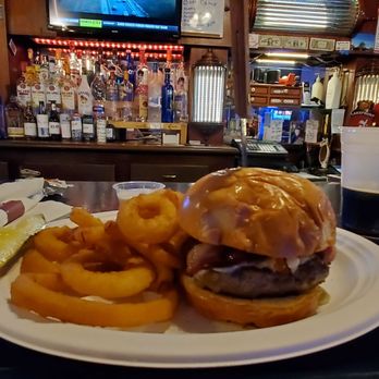 Tracker's Pub and Grub - Black n blue w/ o-rings - Pubs Near Me - South Milwaukee, Wisconsin