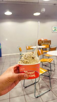 Sweet Action by null