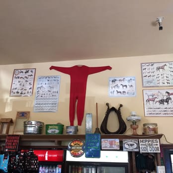 San Gregorio General Store - Grocery Near Me - San Gregorio, California