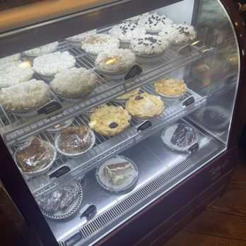 Black Bear Diner Santa Clarita - Pies & deserts - Diners Near Me - Santa Clarita, California