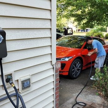 AI Electric - The ChargePoint level 2 charging station can be installed interior or exterior. - Electricians Near Me AI Electric - The ChargePoint level 2 charging station can be installed interior or exterior. - Electricians Near Me