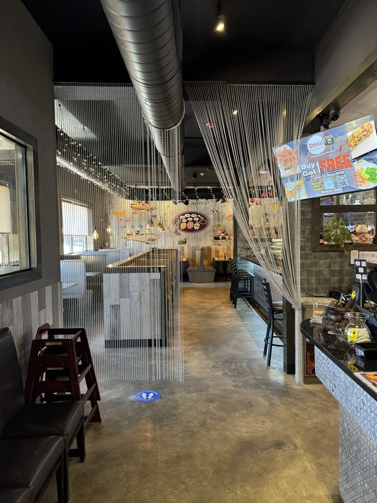 Food from Emoji Sushi & Teriyaki