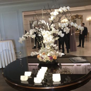 Flowerful Events - Place card table - Floral Designers Near Me