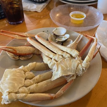 Bennett's Calabash - crab legs on a plate - Seafood Near Me - Myrtle Beach, South Carolina
