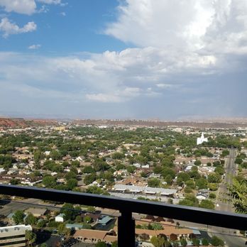 Cliffside Restaurant - Best restaurant in St. George. - American Near Me - St George, Utah