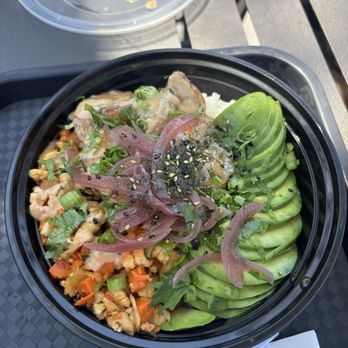 The Shore OC - Garlic shrimp with rice, avocado, kimchi, pickled onions and other veggies - Hawaiian Near Me - San Juan Capistrano, California