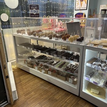 San Jose Candy Kitchen - Carmel apples - Ice Cream & Frozen Yogurt Near Me - San Jose, California San Jose Candy Kitchen - Carmel apples - Ice Cream & Frozen Yogurt Near Me - San Jose, California