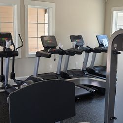 Clean - Tech Commercial Cleaning Service