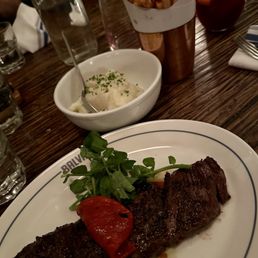 Skirt Entraa (skirt steak) 10 oz Skirt Entraa (skirt steak) 10 oz