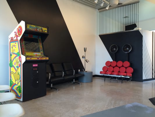 Birds Barbershop by null