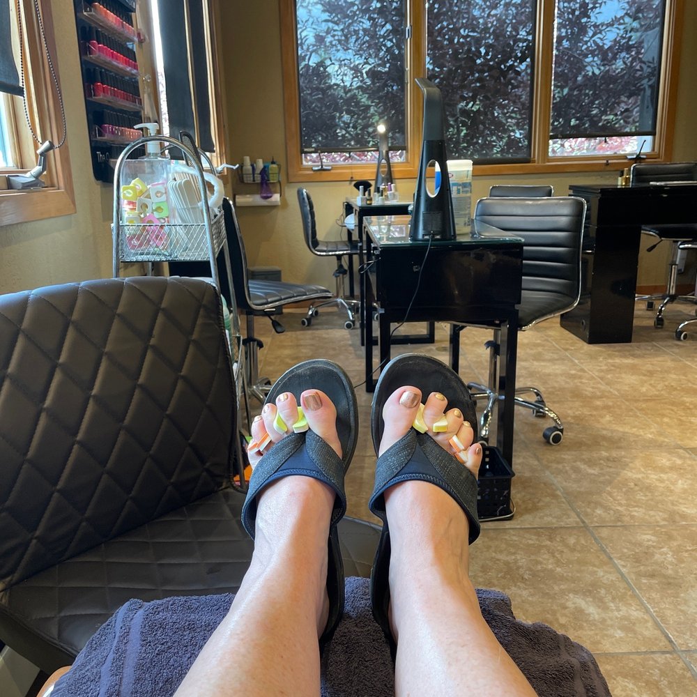 Happy feet! Happy feet!