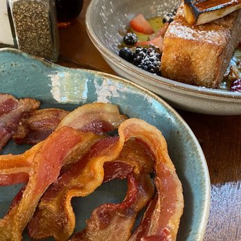 Alfie's - New American Near Me - New York, New York