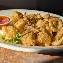 Mikonos Restaurant - Fried calamari