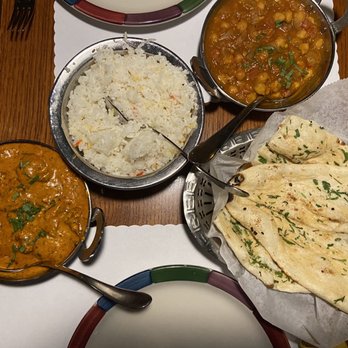 Bombay House - Chicken Makhani w/potatoes, Vegetable Masala, Garlic Naan, Basmati Rice - Indian Near Me - Provo, Utah