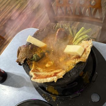 El Ruizeñor Grill - a hot pot of food - Mexican Near Me - Temple City, California El Ruizeñor Grill - a hot pot of food - Mexican Near Me - Temple City, California