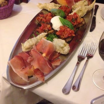 Hostaria La Botticella - Course no. 1-- cantaloupe wrapped in prosciutto, mozzarella and zucchini fritters, and bruschetta! - Roman Near Me - Rome, RM Hostaria La Botticella - Course no. 1-- cantaloupe wrapped in prosciutto, mozzarella and zucchini fritters, and bruschetta! - Roman Near Me - Rome, RM