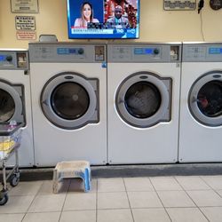 Circle Plaza Laundromat