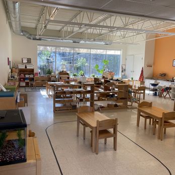 Gateway Montessori - Children's House 2 in the quiet morning before the children arrive - Montessori Schools Near Me - Chicago, Illinois